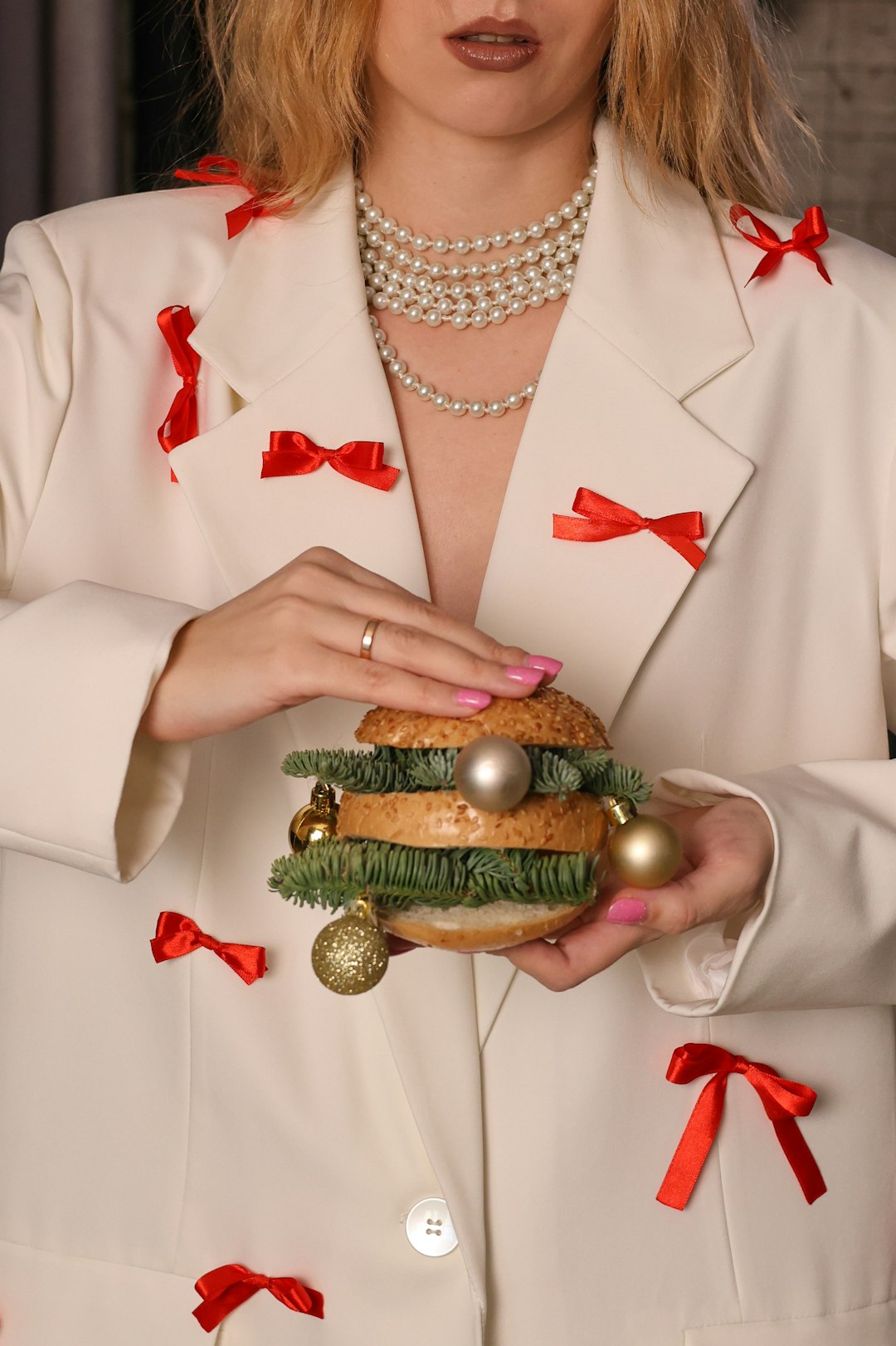 Elegant Gold Drop Pendant