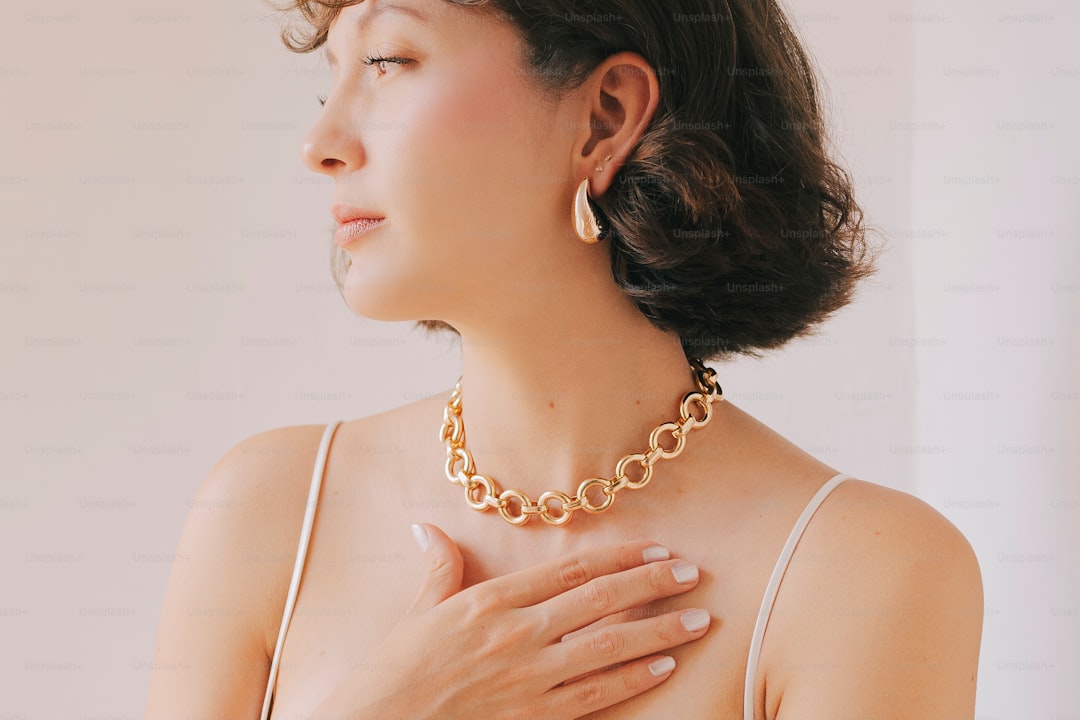 Modern Pearl Chain Pendant